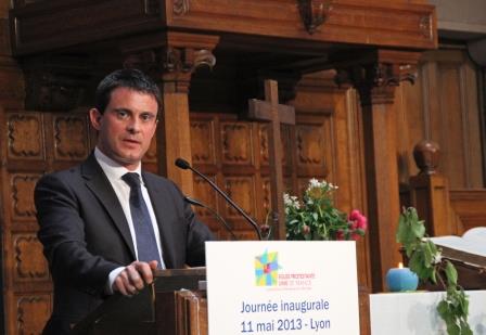 Manuel Valls au synode : « L’apport des religions peut être positif »