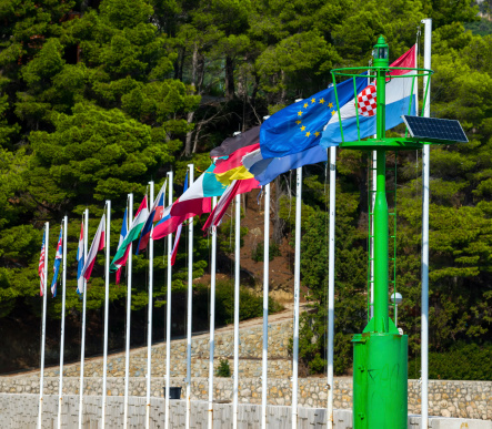 Trop de pays membres dans l’Union européenne ?