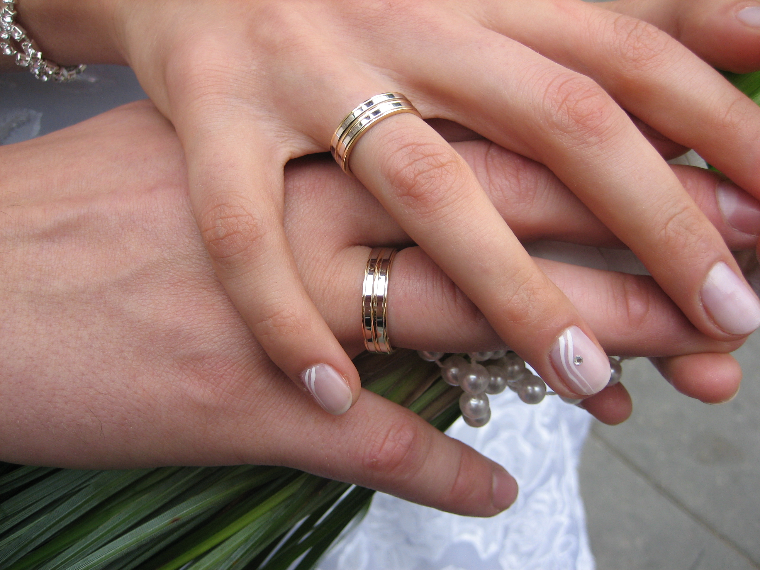 Le gouvernement revalorise le mariage civil