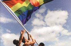 «Les milieux gays ont gagné !»