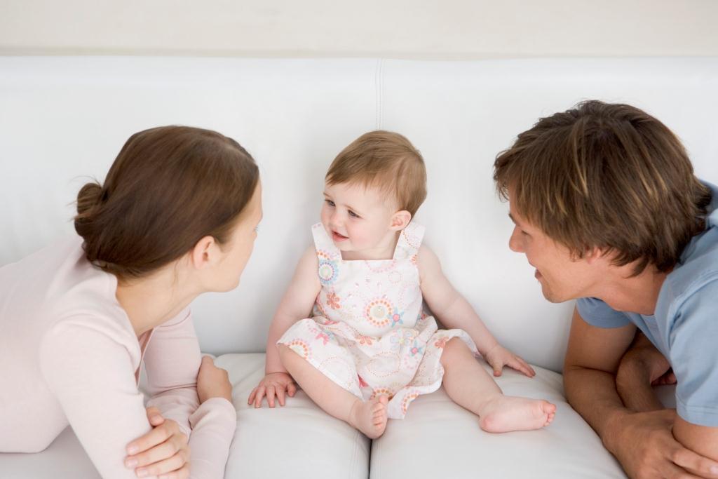 « Mariage pour tous » : le droit des enfants à avoir un père et une mère fragilisé ?