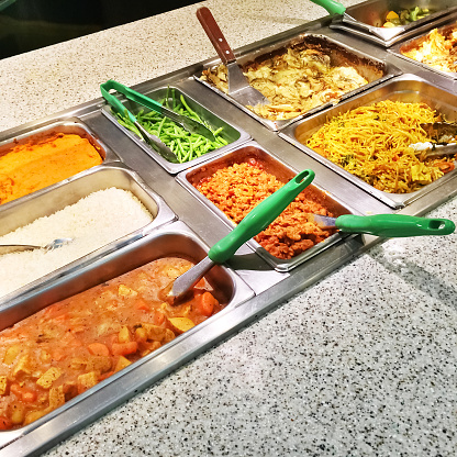 Le repas des enfants, un temps d’accueil ou de discrimination ?