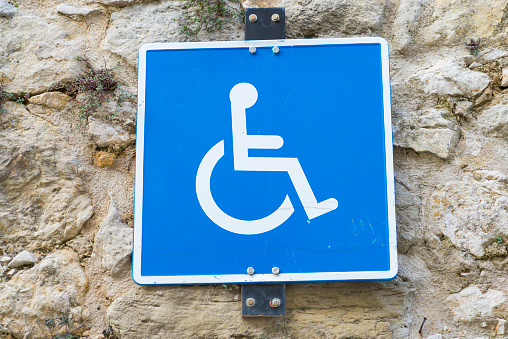 Pour l’accessibilité des lieux de culte aux personnes handicapées