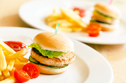 Le hamburger et le prochain