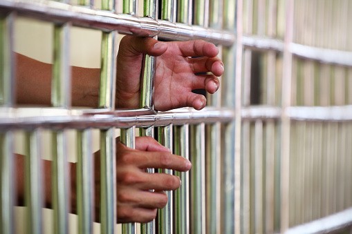 Islam : comment prévenir la radicalisation en prison ?
