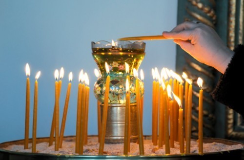 Les Eglises suisses choquées par le massacre de Paris