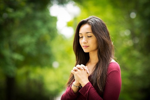 La femme au cœur des religions