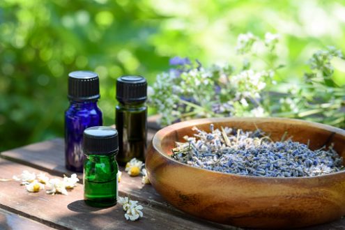 Les huiles essentielles à glisser dans votre valise