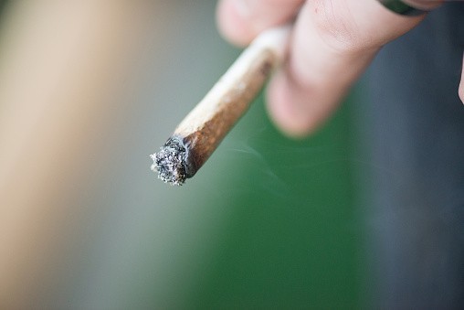 Faut-il légaliser le cannabis ?