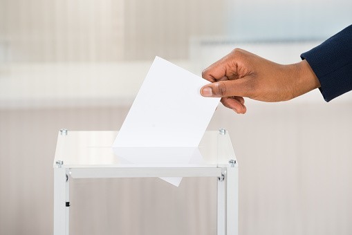 Peut-on dire en chaire pour qui voter ?