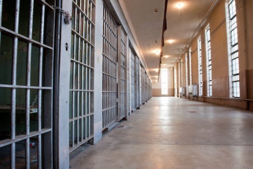 Prisons françaises : comment considérons-nous les détenus ?