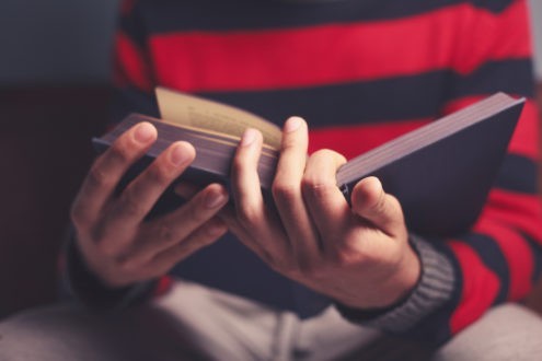 PAR QUEL LIVRE COMMENCER À LIRE LA BIBLE ?