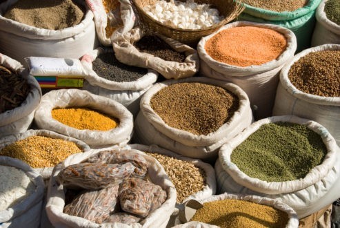 Aider les pays émergents avec la "microfinance"