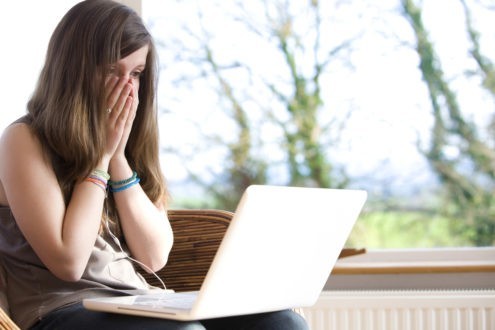 Réseaux sociaux, faire face à la haine