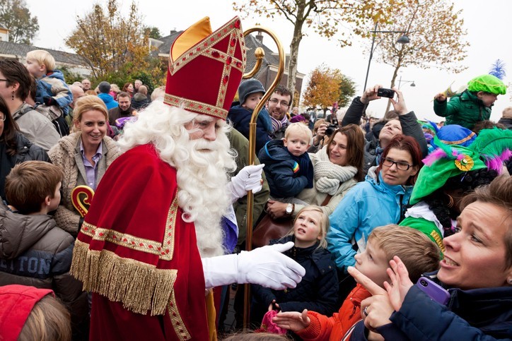 Où se trouvent les os de saint Nicolas ?