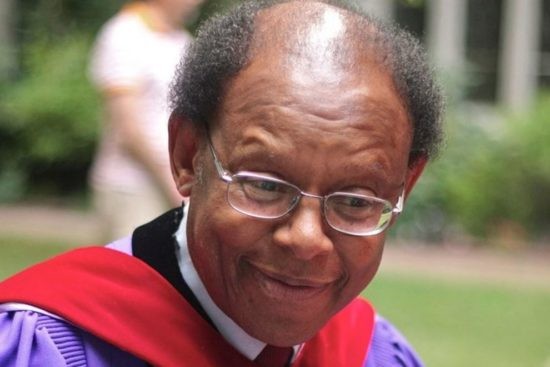 Les Églises afro-américaines rendent hommage à James H. Cone