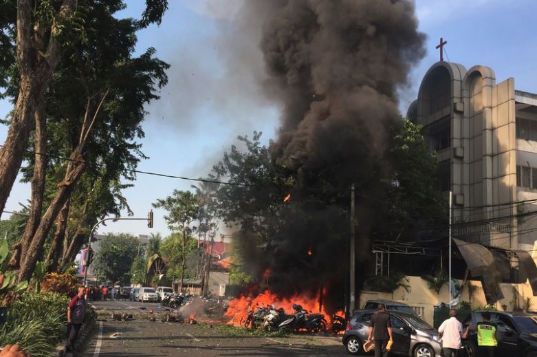 Réaction aux attentats de Surabaya en Indonésie
