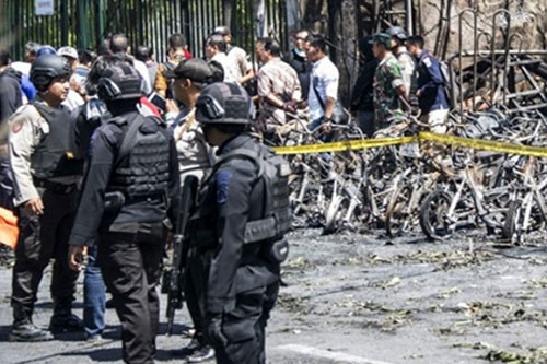 Attaques terroristes en Indonésie