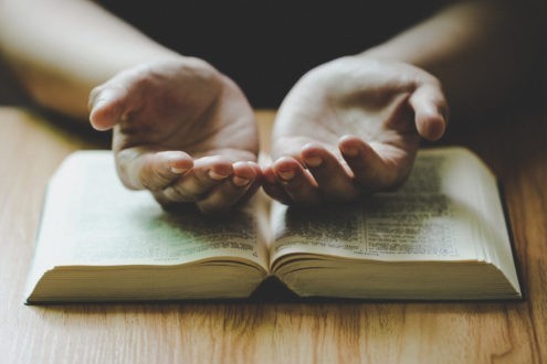 Pourriez-vous m'expliquer l'unicité de Dieu ?