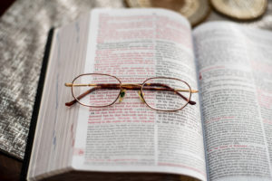 Qu'appelle-t-on analyse diachronique d’un texte biblique ?