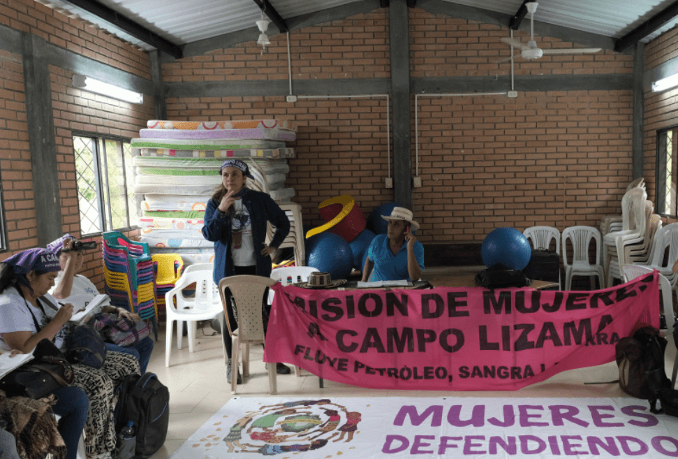 En Colombie, les femmes au front