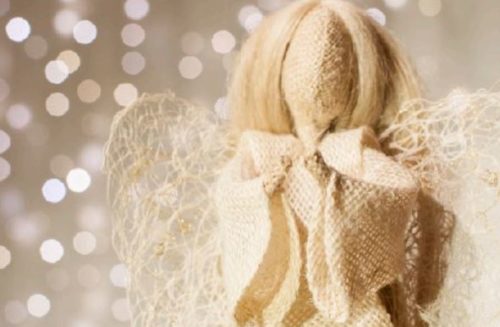 La Nativité racontée par 230 crèches