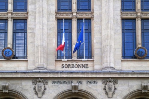 Etudiants étrangers et hausse des droits d'inscription
