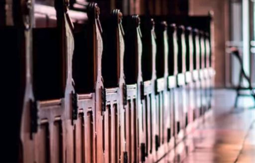 L′Église, un peu, beaucoup, pas du tout…