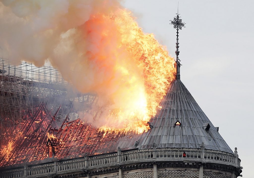 Notre-Dame : Ô flammes, Ô espérance