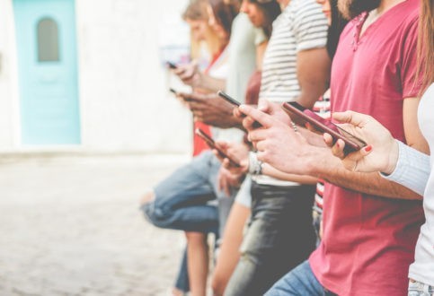Internet et la victoire ambiguë des relations horizontales
