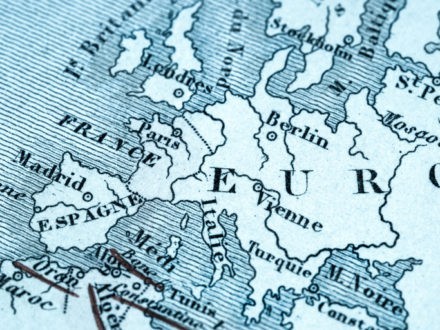 Faut-il attendre le salut de l’Union européenne ?