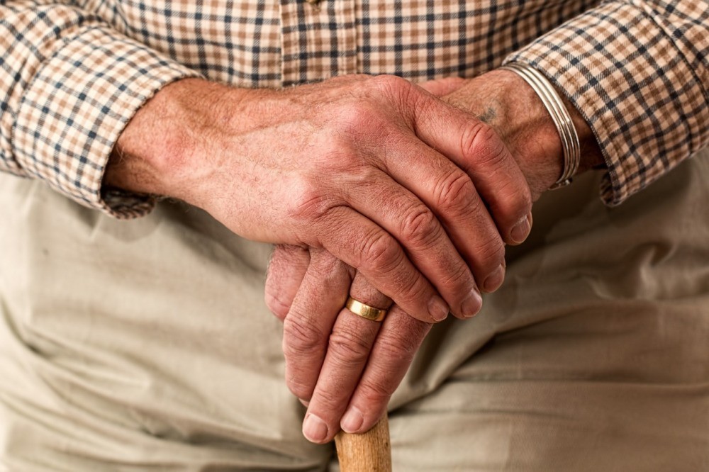Seniors : prévenir les chutes à domicile