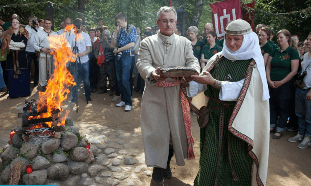 Le boom des rites païens dans les pays baltes