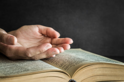 La communion par la prière avec les morts est-elle une vérité biblique ?