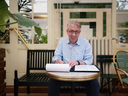 Écrivain public, il remet l’humain au cœur des services publics
