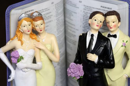 Bénir un couple de même sexe : le choix de chaque pasteur