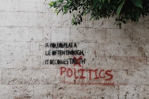 Le mensonge gagne-t-il le monde ?