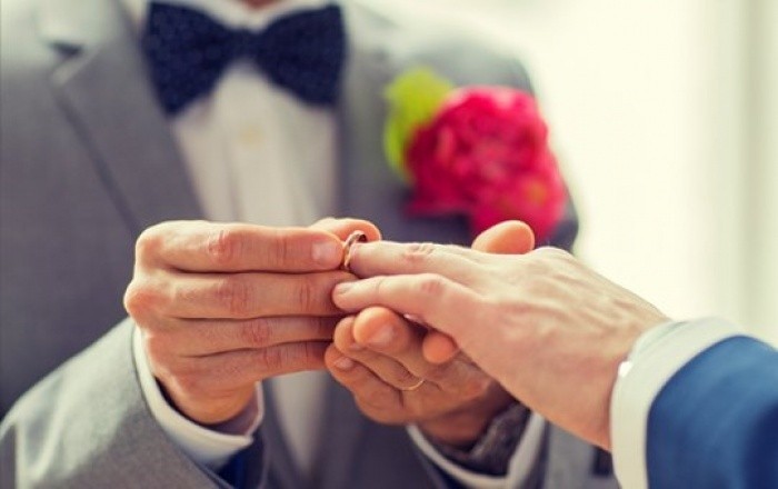 L’UEPAL autorise la bénédiction de mariages de couples homosexuels