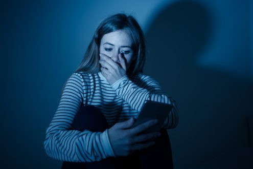 Savez-vous ce que regardent vos enfants sur leur portable ?