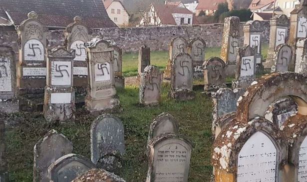 Un cimetière juif profané en Alsace