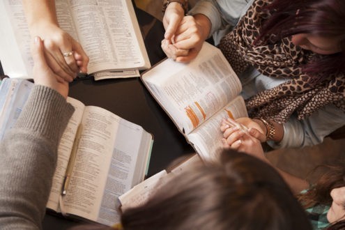 Lire, Prier, Partager à la maison Les Attestans