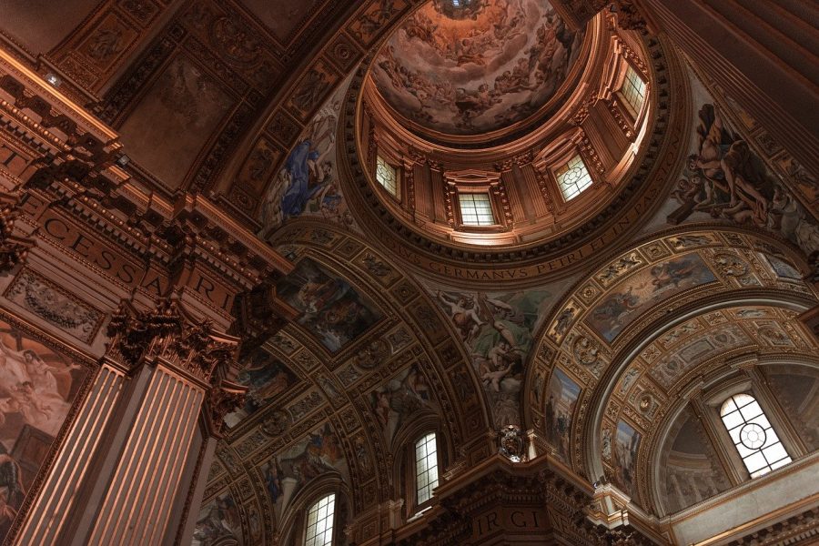 Les églises italiennes réouvriront le 18 mai, le Vatican respire