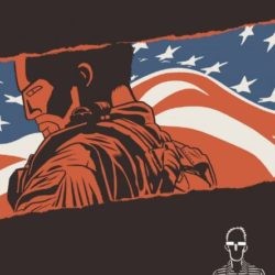 Couverture de la BD, un drapeau americain se détache d'un fond noir avec le dessin rouge de Chris Kyle de biais en habit de soldat.