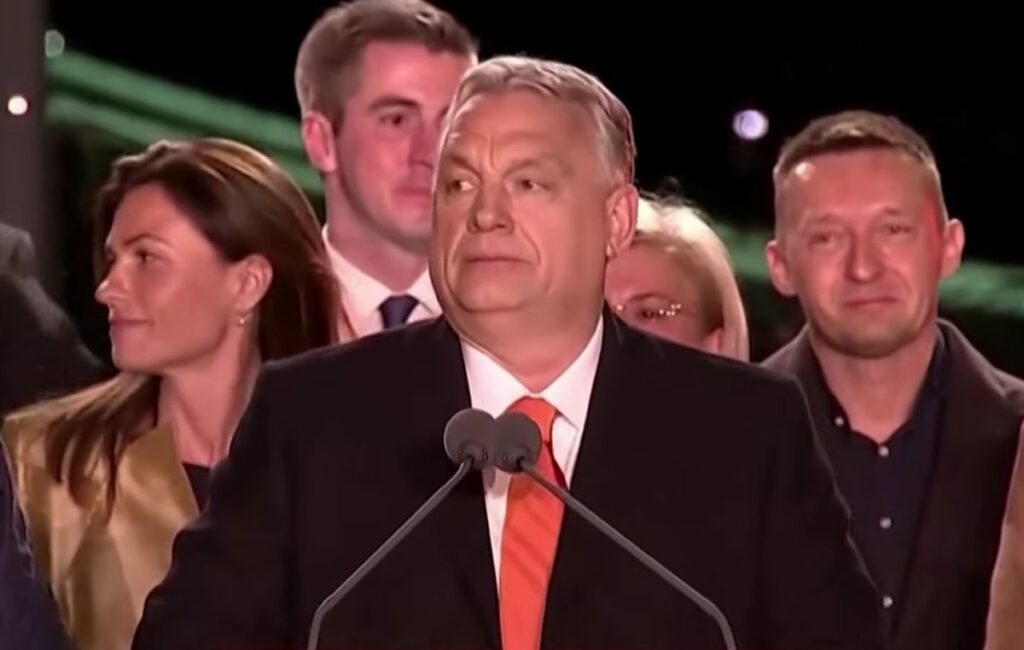 Victoire écrasante mais controversée du conservateur Viktor Orbán aux législatives