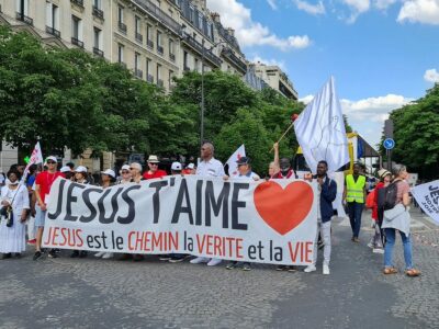 Plus de 10 000 personnes ont marché pour Jésus le 21 mai à Paris