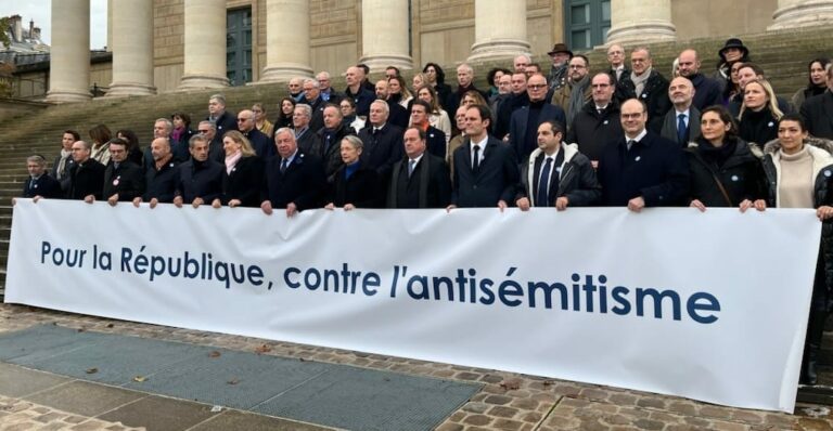 Le Président De La Fédération Protestante De France à La Marche Contre