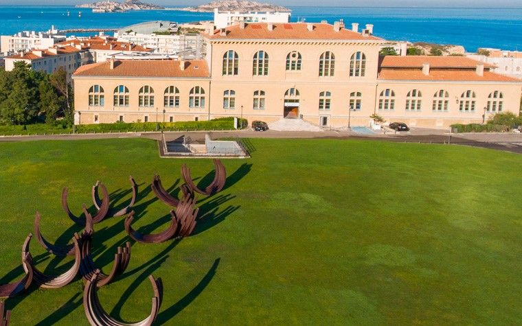 Université d'Aix-Marseille qui accueillent des chercheurs américains